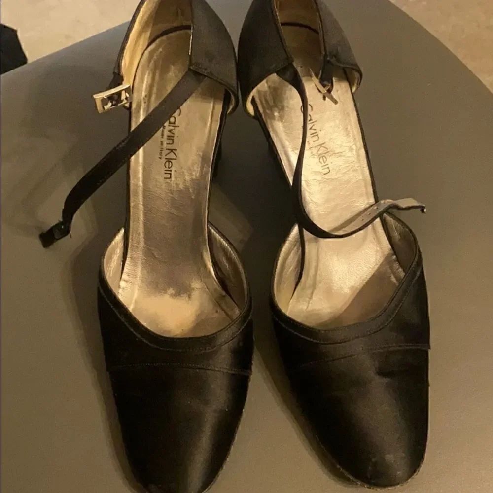 black Calvin Klein Heel 6 1/2 Comfortable Heel
